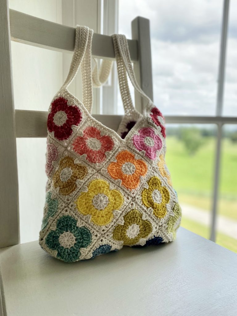 African Floral Hexagon Tote Bag: Crochet pattern | Ribblr